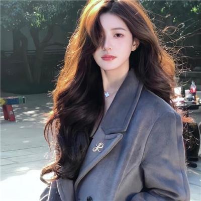 龙纹身的女鬼入镜